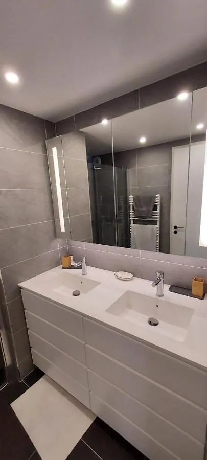150M2 Apartment And A 45M2 Terrace At 8Th Floor With Air Conditioning Paris