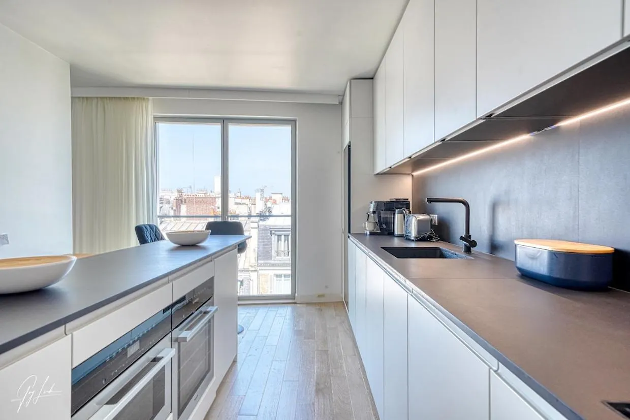 150M2 Apartment And A 45M2 Terrace At 8Th Floor With Air Conditioning Paris